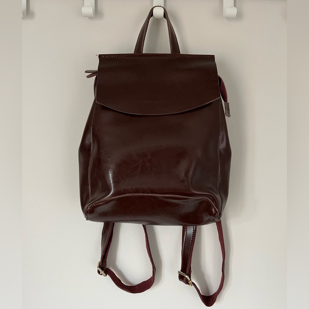 Elegant Brown Leather Backpack